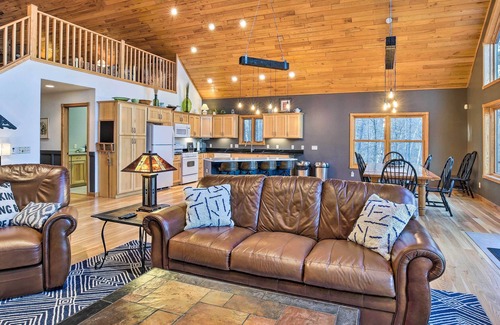 Brill Cabin | Lakeside Sarona Home: Private Dock & Fire Pit!