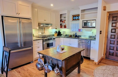 Sapphire Villa | Lakeside Serenity, Lakeside Serenity