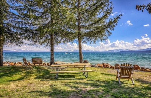 Tahoe Vista Condo | Lakeside Studio - Steps from the Beach!