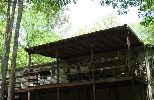 Buchanan House | LAKETIME FUN 2 MILES FROM PARIS LANDING STATE PARK AND MARINA