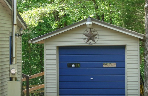Buchanan House | LAKETIME FUN 2 MILES FROM PARIS LANDING STATE PARK AND MARINA