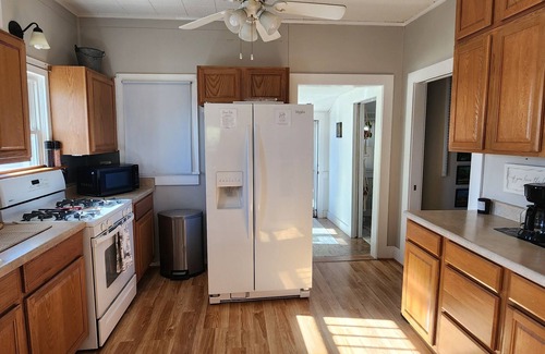 Afton House | Lakeview, 4 beds, boat parking & ramp, at Red Arrow Marina