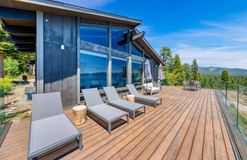 Tahoe Vista House | Lakeview by AvantStay Private Waterfront Cabin on Lake Tahoe w Hot Tub Views