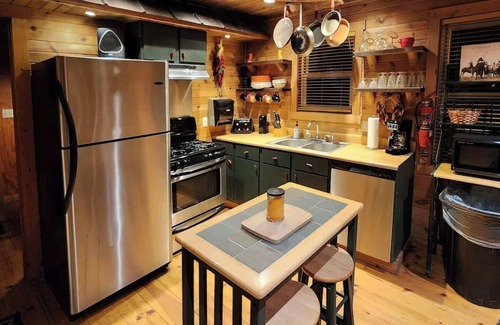 Bladensburg Cabin | Lakeview Cabin at Camp Because I Said I Would