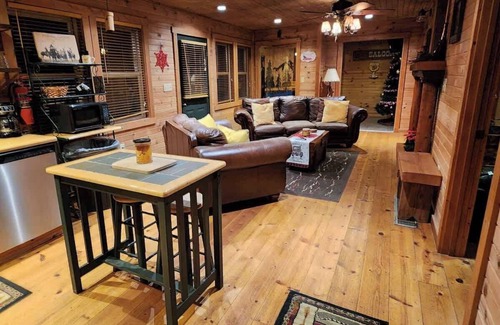 Bladensburg Cabin | Lakeview Cabin at Camp Because I Said I Would