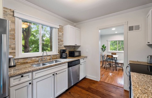 Ithaca House | Lakeview Comfort in Prime Cayuga Spot
