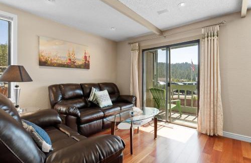 Boulder Bay House | Lakeview Condo - Lakefront Complex, Lake Views, Heated Pool