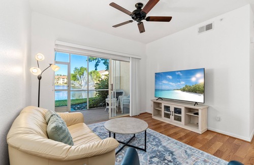 North Naples Condo | Lakeview condo with pool only 15 minutes from the beach