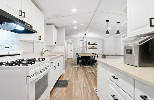 Silver Lake House | Lakeview Cottage | 4 Bed, 2 Bath