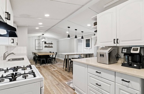 Silver Lake House | Lakeview Cottage | 4 Bed, 2 Bath