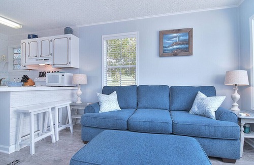 New London Cottage | Lakeview Cottage- Amazing views in Badin Shores