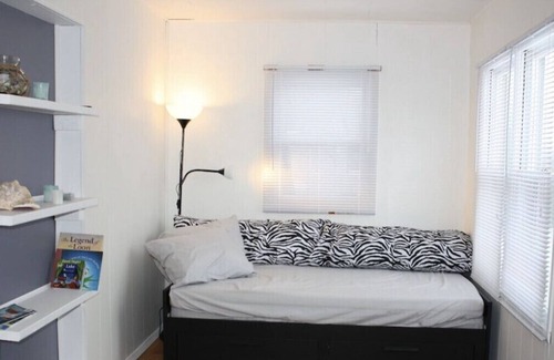 Pardeeville Cottage | Lakeview cottage with perfect sunsets.