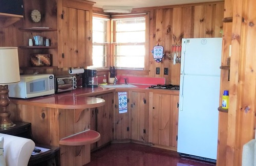 Alton Bay Cottage | Lakeview Cottage with Beach Access
