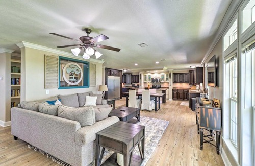 Edgemont House | Lakeview Edgemont Escape with Fire Pit and Grill!