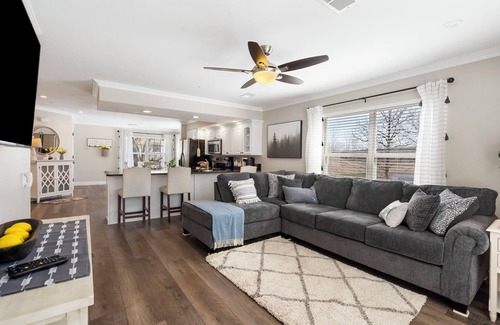 Table Rock Condo | Lakeview Enchantment | Balcony
