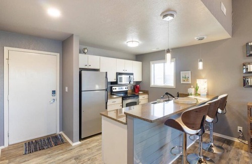 Osage Beach Condo | Lakeview Escape: Serene Views, Chic Comfort