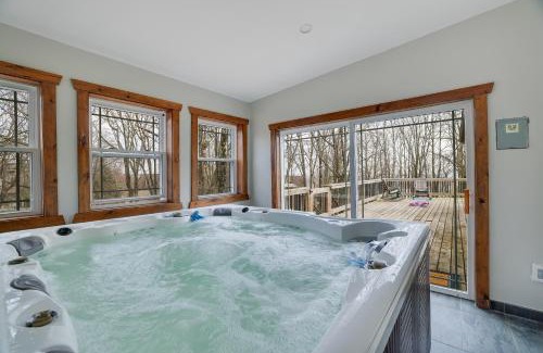 Lake Harmony Estates House | Lakeview Escape With Hot Tub & Fire Pit