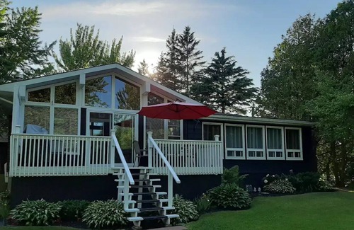 Bobcaygeon House | Lakeview Estates Lakehouse On The Water