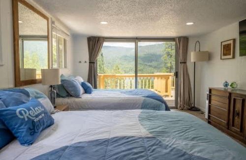 Wishon Apartment | Lakeview Haven-Boat Slip-Dog Friendly-Sleeps 14
