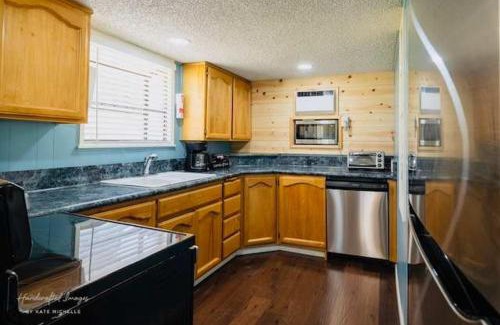 Wishon Apartment | Lakeview Haven-Boat Slip-Dog Friendly-Sleeps 14