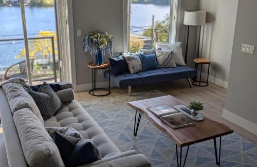 Langford House | Lakeview Hideaway