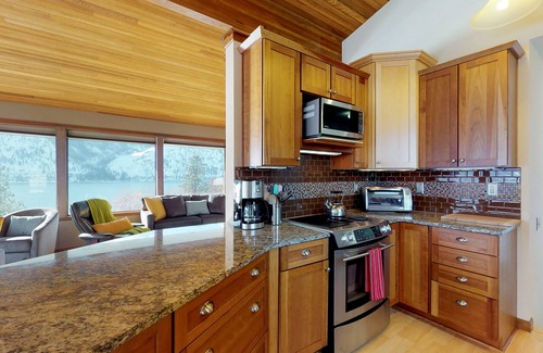 Willow Point House | Lakeview home with a great deck, walk across the street to beach