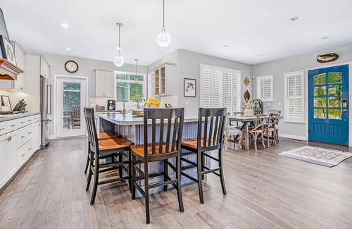 Glenn Haven Shores House | Lakeview home with beach access, private pickleball court, firepits & fireplace