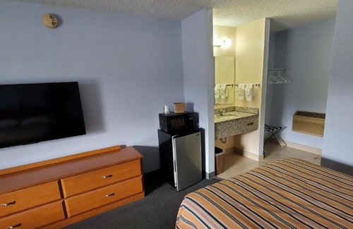Taylor Creek Hotel | Lakeview Inn & Suites Okeechobee