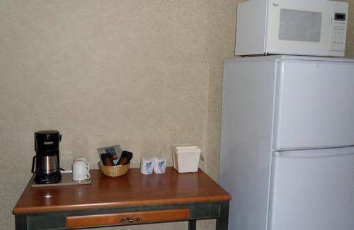 Hinton Hotel | Lakeview Inns & Suites - Hinton