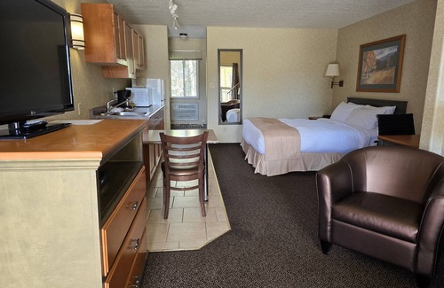 Hinton Hotel | Lakeview Inns & Suites - Hinton