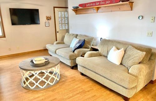 Shell Knob House | Lakeview Landing! 2 min walk to lake, boat parking