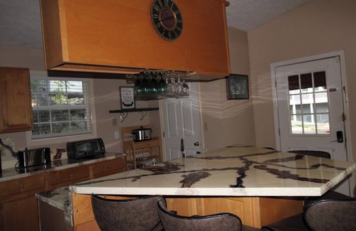 Mammoth Cave House | Lakeview Landing - Beautiful Lakefront Home With Dock