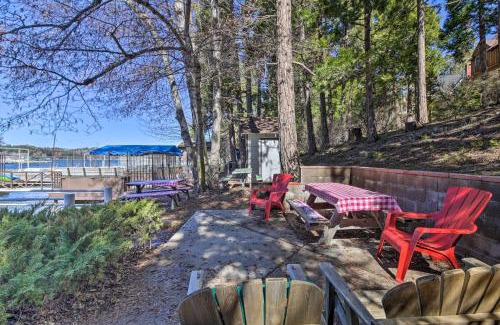 Cedar Glen House | Lakeview Lodge Fit for Groups Less Than 1 Mile to Lake!