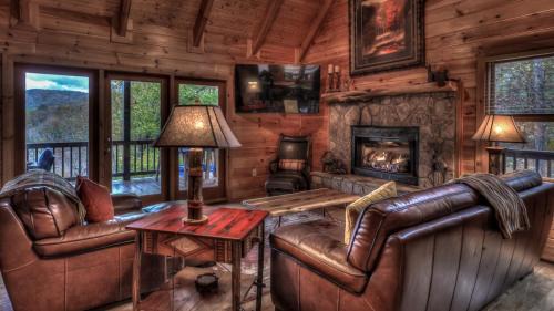 Necowa Cove House | Lakeview Lodge