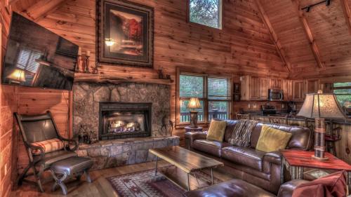 Necowa Cove House | Lakeview Lodge