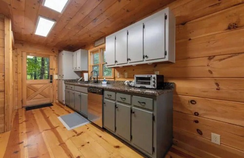 Blue Ridge House | Lakeview Retreat