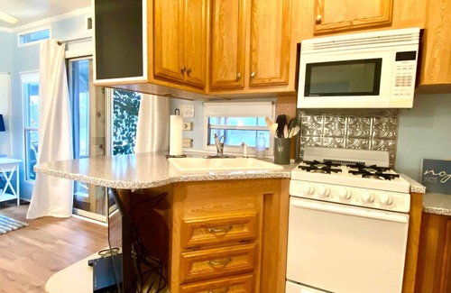 Camden House | Lakeview Retreat