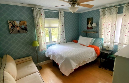 Carmel House | LAKEVIEW RETREAT CARMEL, NY