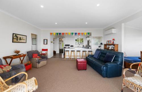 Te Rangiita House | Lakeview Scope - Tauranga Taupo Retreat