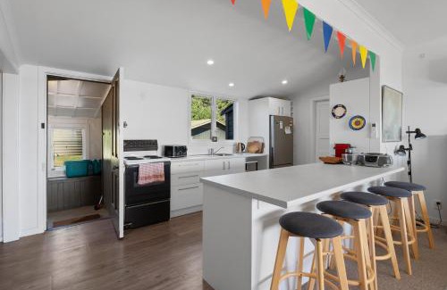 Te Rangiita House | Lakeview Scope - Tauranga Taupo Retreat