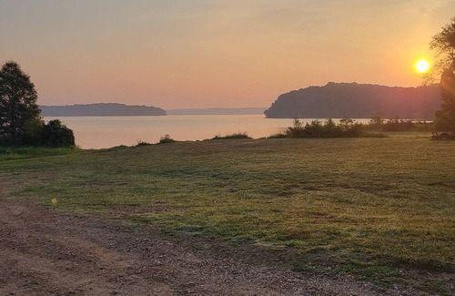 Springville House | ♥Lakeview Springs 150 yds Ky Lake, Pet Friendly - Kayak friendly♥☚