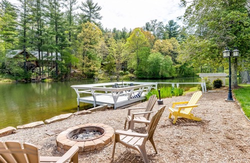 Flat Rock Condo | Lakeview studio condo with pool, fire pit, canoes & paddle boats, tennis, & WiFi