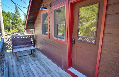 Bolton Landing Apartment | Lakeview Suites