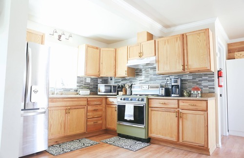 Wofford Heights Apartment | Lakeview Terrace Double Queen Studio!
