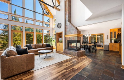 Sister Bay Ski Chalet | Lakewood Lodge: Secluded Home on 5 Acres Near SB