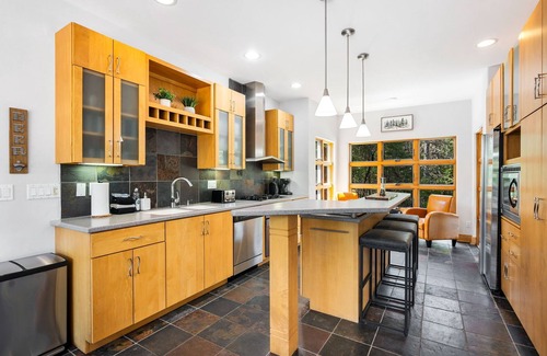 Sister Bay Ski Chalet | Lakewood Lodge: Secluded Home on 5 Acres Near SB