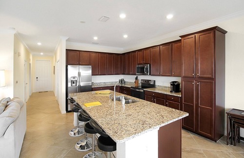 Lakewood Ranch Condo | Lakewood National 4th floor condo with lake and golf coarse views - Green View Getaway