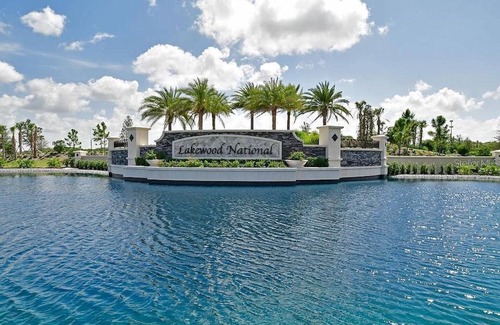 Lakewood Ranch Condo | Lakewood National, Golf Club Condo, Resort style living at its best.n