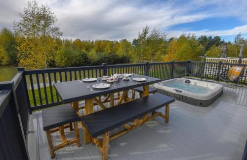 Woodhall Spa House | Lakewood Retreat