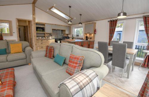 Woodhall Spa House | Lakewood Retreat